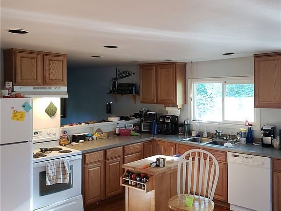 3rd image of 17800 115th St NE