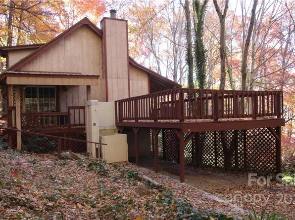 30 Chestnut Grove Ln, Clyde, NC 28721