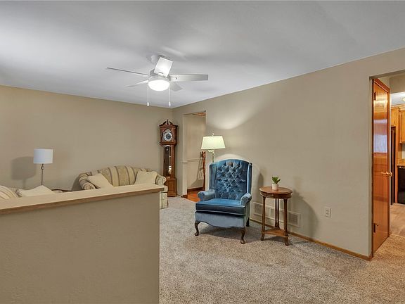 3rd image of 433 Boggs Ave