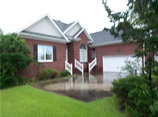 813 Llewellyn Dr, Trent Woods, NC 28562