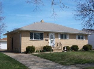 19516 Thornridge Ave, Cleveland, OH
