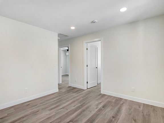 5th image of 554 N 6th Ave #3