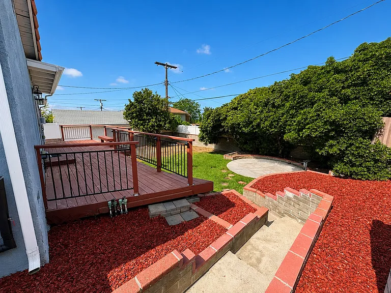 2859 N Brighton St — Photo 14