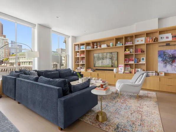 74 Grand Street image 3 of 11