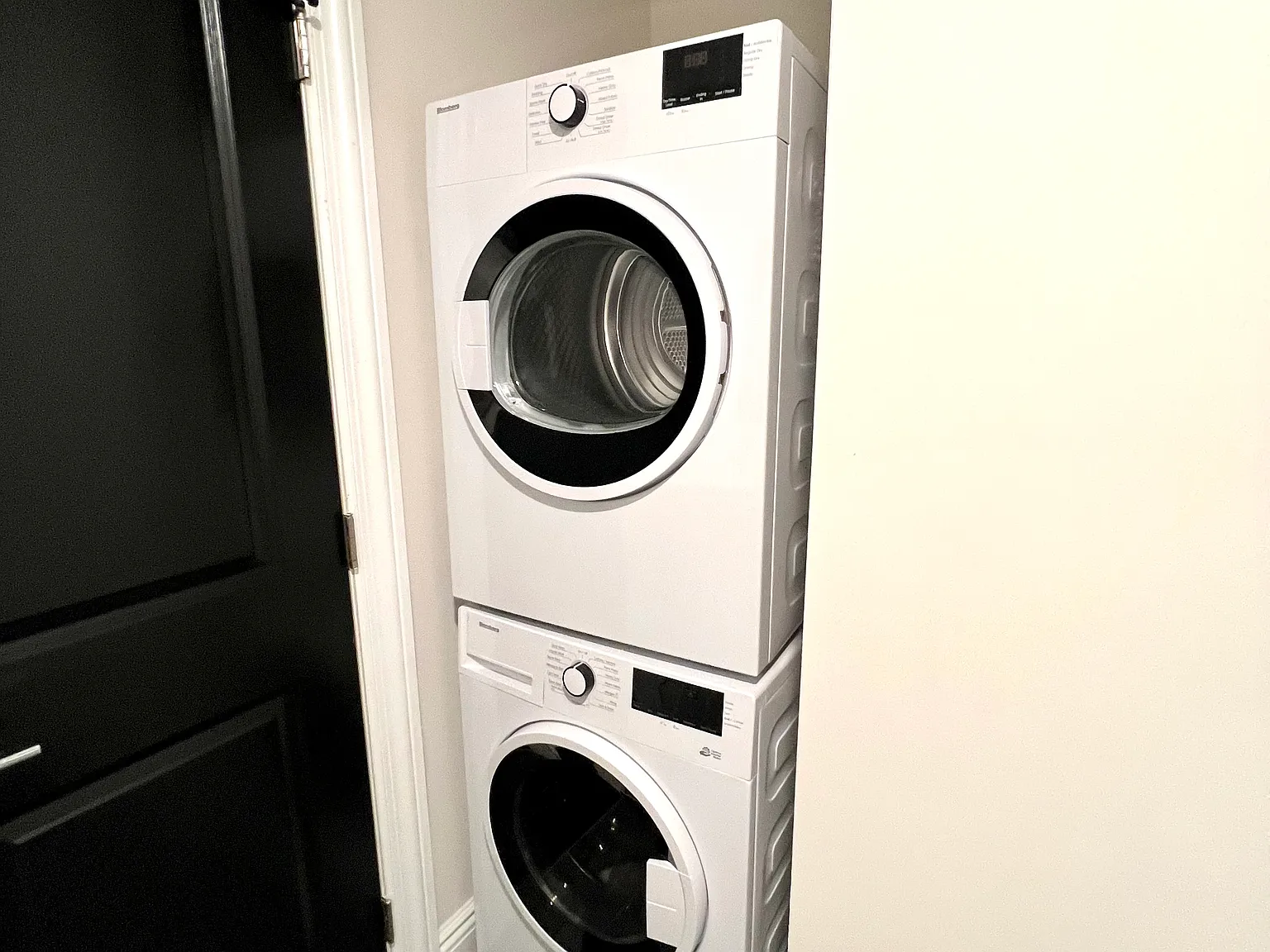1 bed, 800 sqft, $1,995 — Photo 2