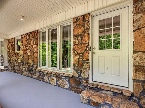 9th image of 214 Boyd Creek Rd