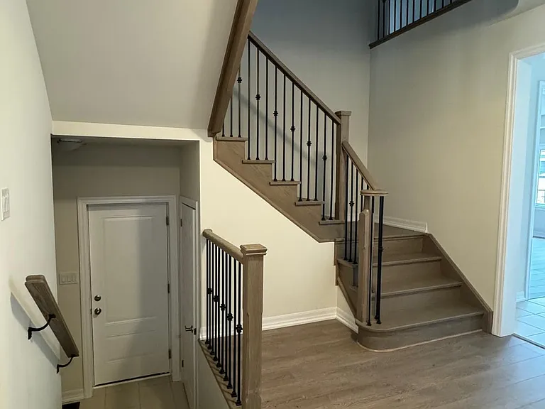 232 Warden St — Photo 7