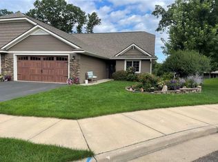 2822 Monarch Ct, Altoona, WI 54720