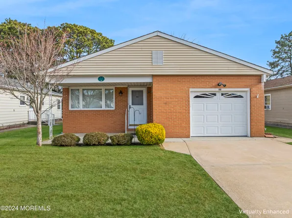 22 San Carlos Street, Toms River, NJ 08757