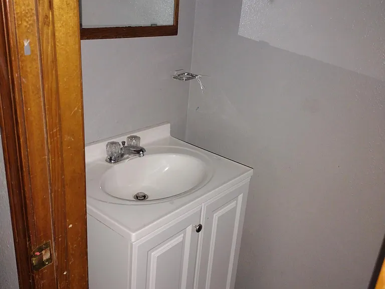4203 SW Summit Ave — Photo 2