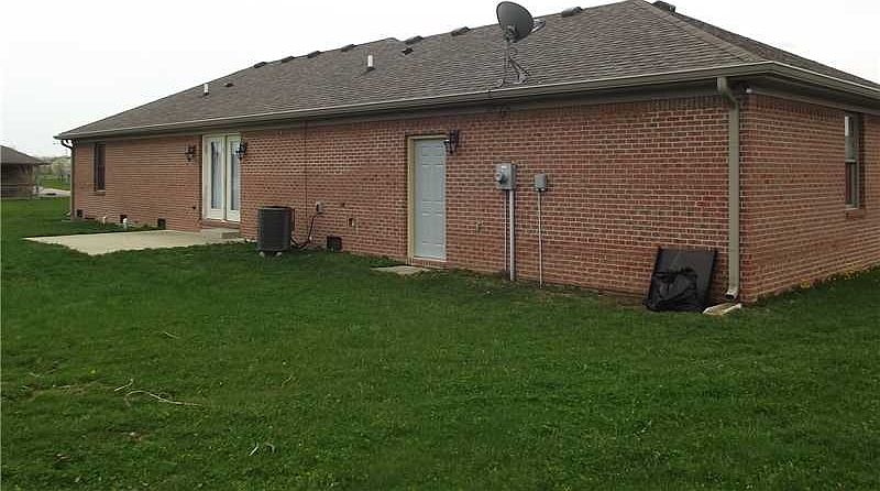 2nd image of 3800 Henderson Way