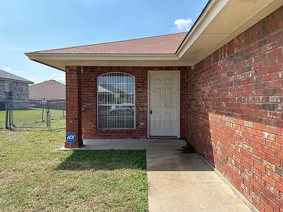 3rd image of 2602 Lucille Dr Unit A & B