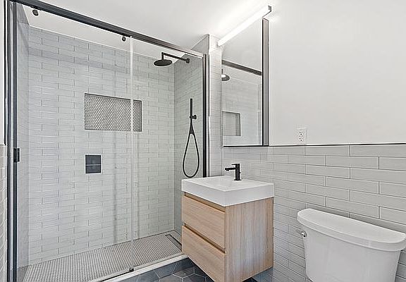 3rd image of 15 Avenue A #2