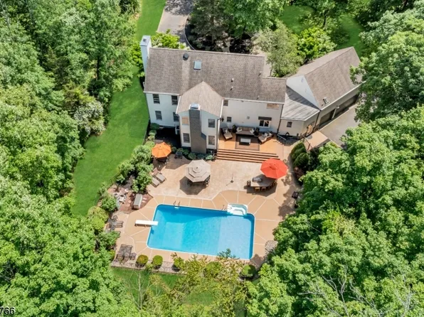 4 Lord Stirling Rd, Bernards Twp., NJ 07920