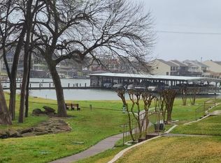 104 E Lakeview Ter, Montgomery, TX 77356