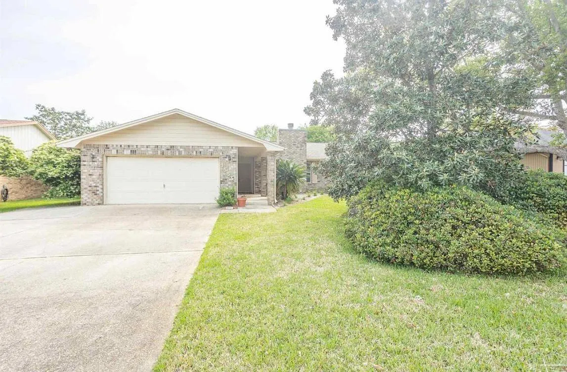 3 bed, 1628 sqft, $2,900 — Photo 1