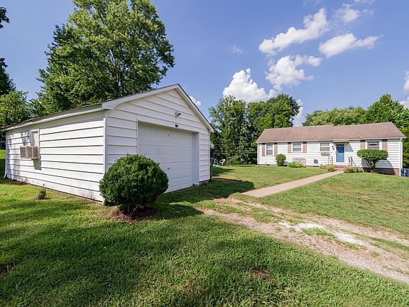 5th image of 5819 Fairhill Ln