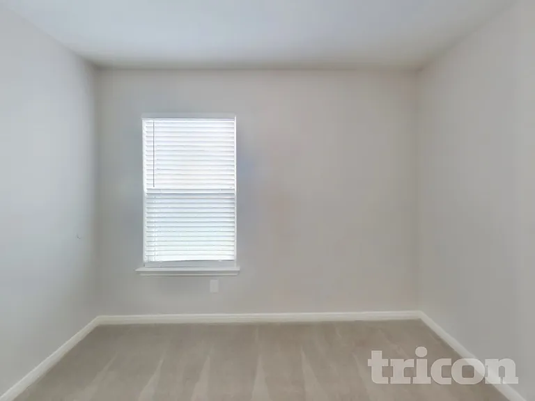 2942 Emery Fls — Photo 14