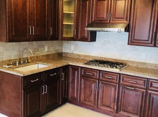 14917 Sanford Ave #4C, Flushing, NY 11355
