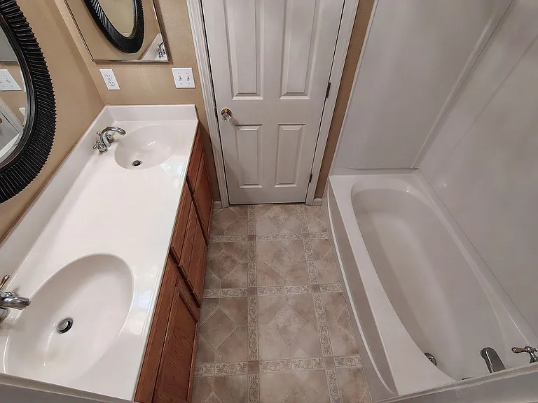 13606 Brook Way — Photo 26