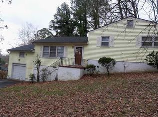 1009 Woodmore Ter, Chattanooga, TN 37411