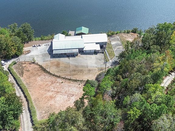 3rd image of 263 County Road 861