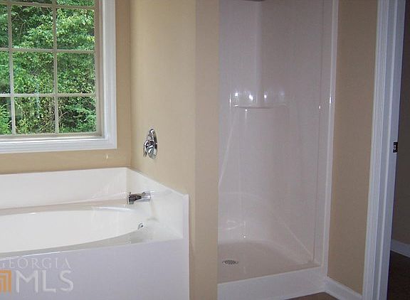 4th image of 111 Fuller Ct #18