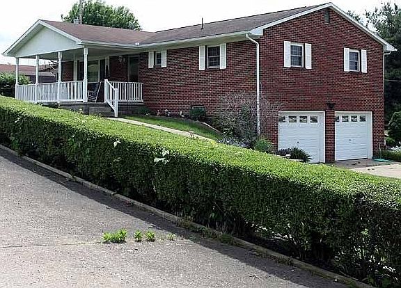 2nd image of 108 Deenie Dr