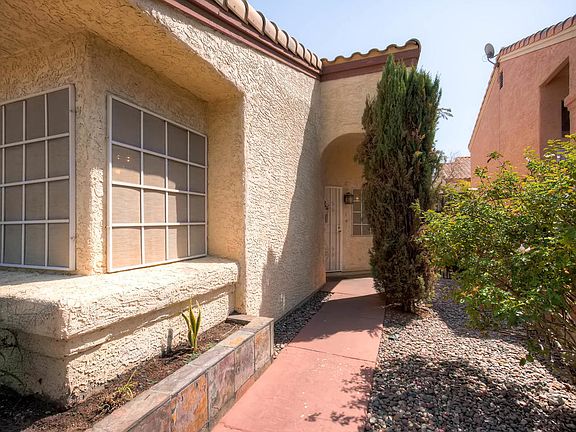 4th image of 2736 Little Aston Cir