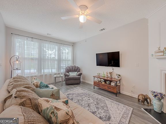 5th image of 406 Copeland St SW