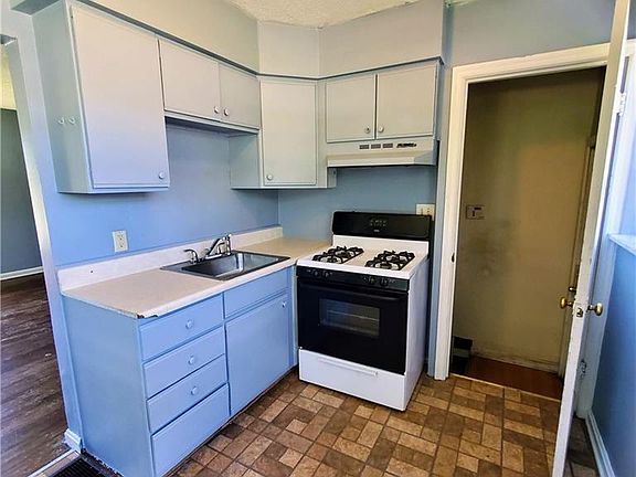 4th image of 1364 Adelaide Ave SE