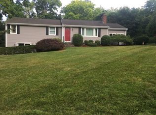 126 Stagecoach Rd, Holliston, MA 01746