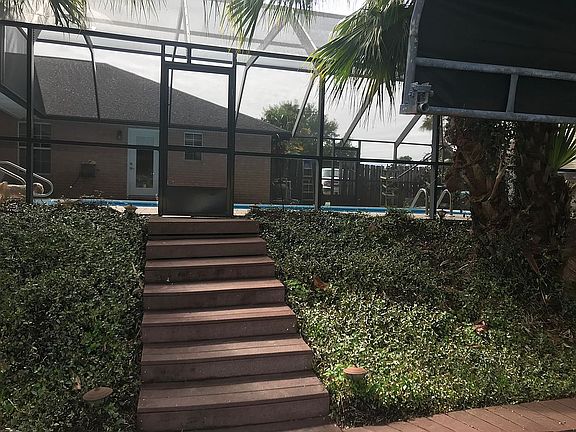 4th image of 1602 Wake Ln