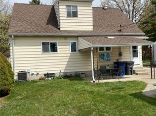 4051 Regis Dr, Toledo, OH 43623