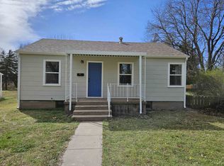 315 Santa Fe St, Halstead, KS 67056