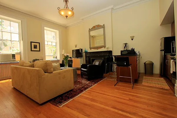 Rented by Brown Harris Stevens | media 32