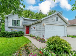 5317 20th St S, Fargo, ND 58104
