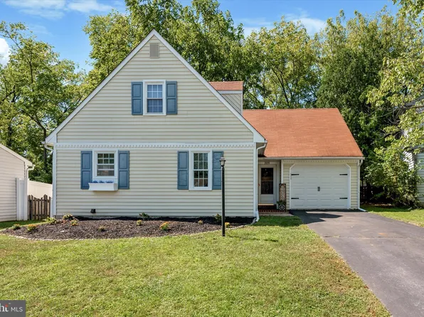 209 Armstead Ct, Downingtown, PA 19335