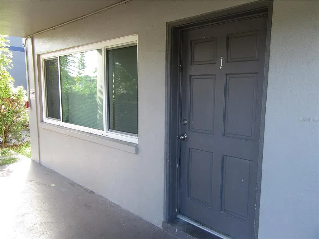 5900 22nd Ave N — Photo 1
