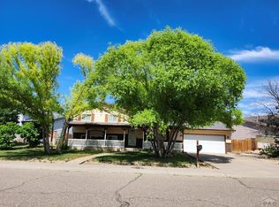 36 Briarwood Cir, Pueblo, CO 81005