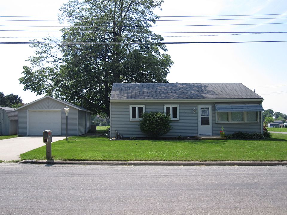 1st image of 401 2nd St
