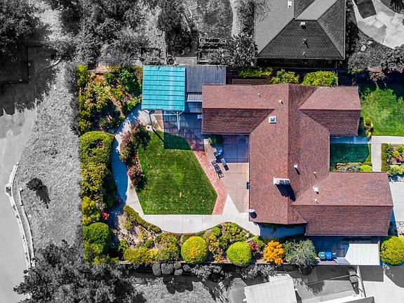 3rd image of 2625 Martinez Dr