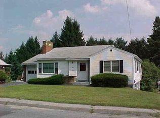 24 Mill St, Dudley, MA 01571