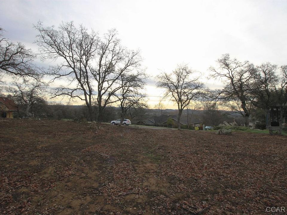 1st image of 635 Lakeview Ct