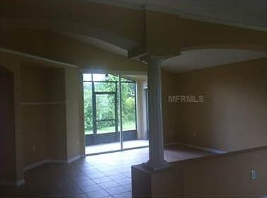 3rd image of 141 Thornbury Dr