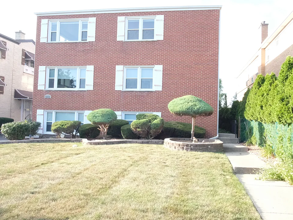 8418 W Oak Ave #3