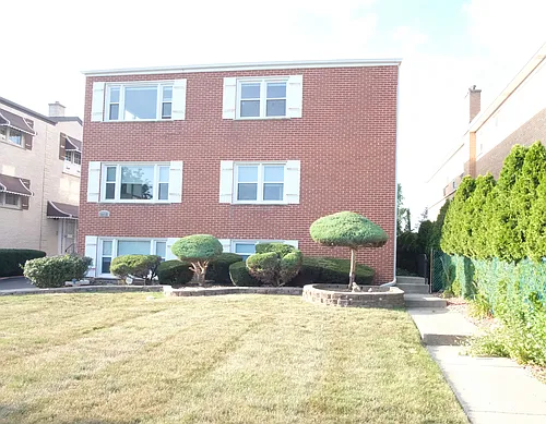 8418 W Oak Ave #3 Photo 1