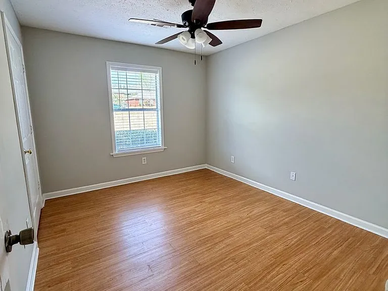 199 Padgett Ct — Photo 7