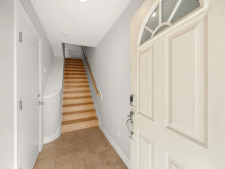 7650 Springhill St #601 — Photo 4