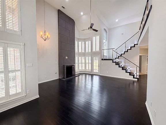 3rd image of 7707 Windmere Ct